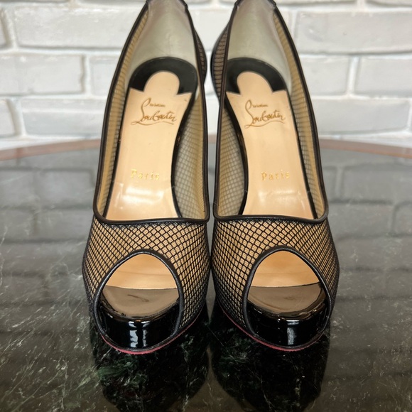 Christian Louboutin Fishnet PeepToe Platform Pumps with patent & kid leather - Picture 3 of 13